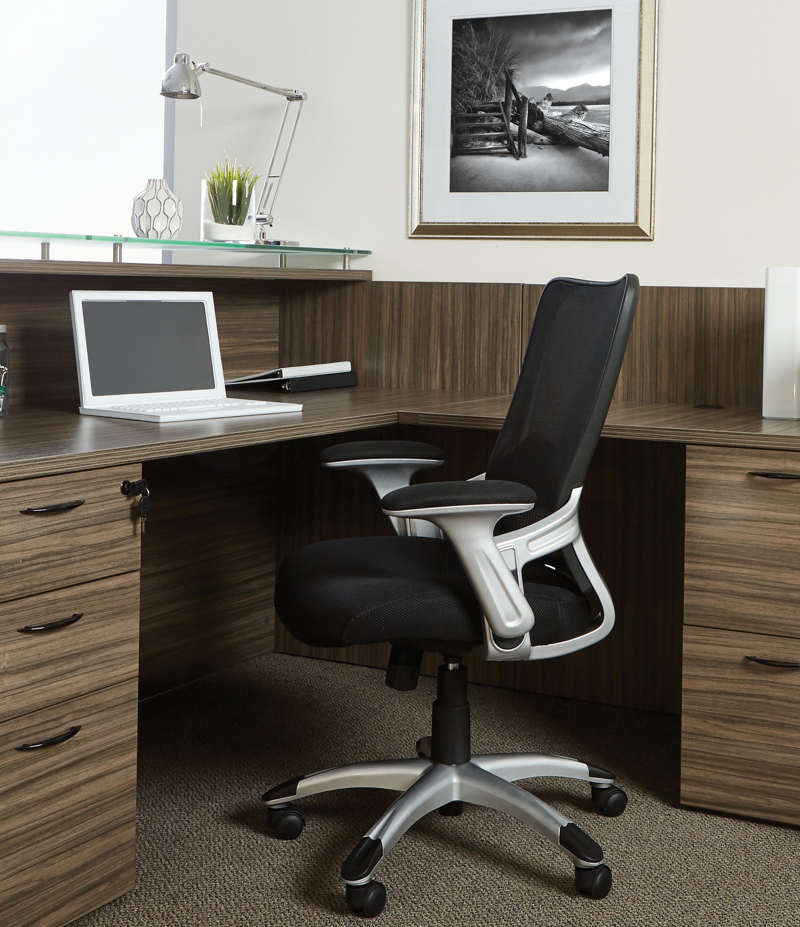 Screen Back Chair 1